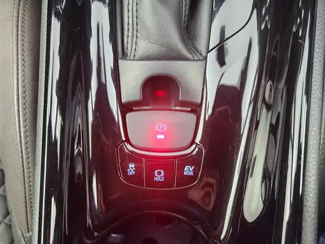 トヨタ Ｃ－ＨＲ G LEDエディション 愛知県 2018(平30)年 5.7万km ホワイト/ブラックマイカ 2トーン 純正9型ナビ（フルセグ、CD、DVD、Bluetooth）/モデリスタエアロ/BSM/シートヒーター（D+N)/ACC/ETC/Bカメラ/ハーフレザーシート/衝突軽減ブレーキ/レーンキープアシスト/オートハイビーム/LEDヘッドライト/コーナーセンサー前後/純正18インチAW/純正フロアマット/電子パーキング/オートホールド/スマートキー/フォグライト/横滑り防止装置