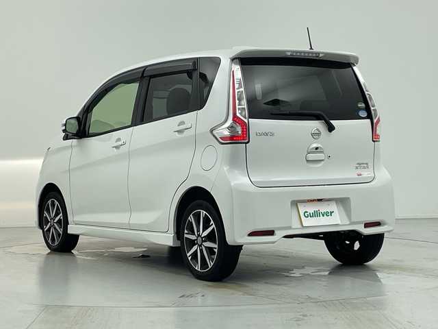 日産 デイズ HWS X プレミアムセレクション 愛知県 2017(平29)年 4.2万km ホワイトパール 純正メモリナビ・フルセグTV/CD・DVD・Bluetooth/スマートキー/アラウンドビューモニター/ETC/ハーフレザーシート/純正HIDライト