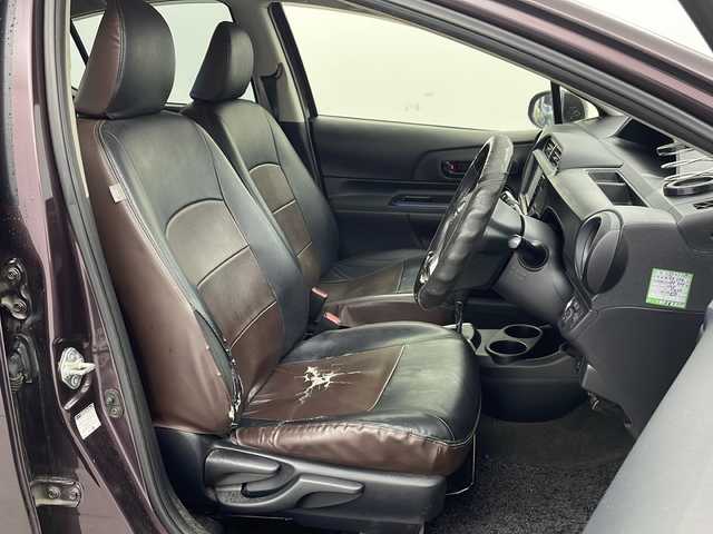 トヨタ アクア S 栃木県 2014(平26)年 10.3万km ディープアメジストマイカメタリック 純正ナビ/（BT/フルセグ/AM/FM）/横滑り防止/ステアリングスイッチ/電動格納ミラー/純正フロアマット/プッシュスタート/スマートキー/スペアキー