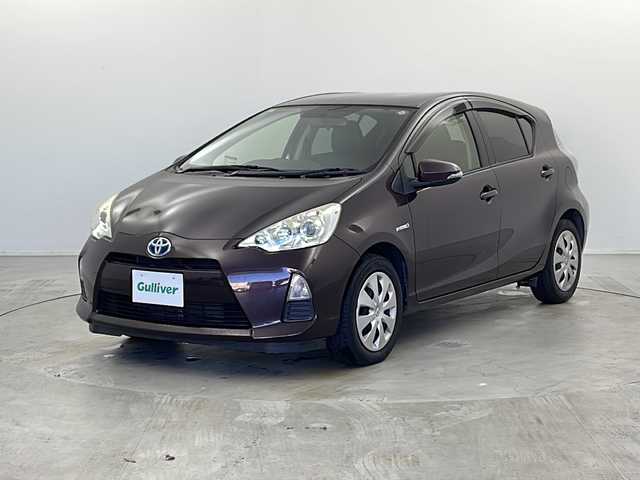 トヨタ アクア S 栃木県 2014(平26)年 10.3万km ディープアメジストマイカメタリック 純正ナビ/（BT/フルセグ/AM/FM）/横滑り防止/ステアリングスイッチ/電動格納ミラー/純正フロアマット/プッシュスタート/スマートキー/スペアキー