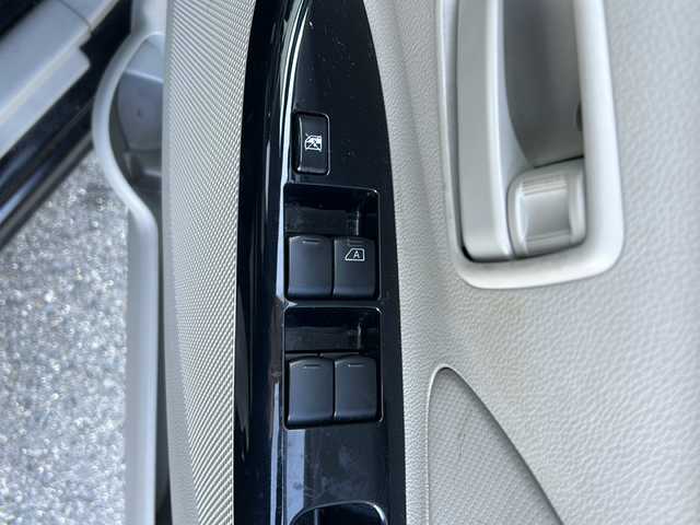 日産 デイズ J 岐阜県 2018(平30)年 12.6万km ブラック 登録時走行距離125856km/ケンウッドCDオーディオ/ドアバイザー/ipod接続/AUX接続/USB接続/ETC/禁煙車/フロアマット/リモコンキー/ハロゲンヘッドライト/ベンチシート/エアバッグ/オートエアコン/スタッドレス有/エアバッグ