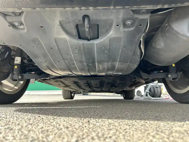 ホンダ ヴェゼル ハイブリッド RS ホンダセンシング 宮城県 2020(令2)年 7.4万km プラチナホワイトパール ホンダセンシング/●衝突軽減ブレーキ〈CMBS〉/●誤発進抑制機能/●歩行者事故低減ステアリング/●路外逸脱抑制機能/●ACC〈アダプティブ・クルーズ・コントロール〉/●LKAS〈車線維持支援システム〉/●先行車発進お知らせ機能/●標識認識機能/純正8インチナビ（VXM-207VFEi）/・CD/DVD/・Bluetooth/・USB/HDMI/・フルセグTV/バックカメラ/ビルトインETC/ドライブレコーダー/コンフォートビューパッケージ/●親水/ヒーテッドドアミラー/●フロントドア撥水ガラス/●熱線入りフロントウインドウ/ハーフレザーシート/シートヒーター/革巻きステアリング/ステアリングスイッチ/パドルシフト/電動パーキングブレーキ/ブレーキホールド/LEDヘッドランプ/フォグランプ/オートライト/スマートキー＆プッシュスタート/純正18インチAW/純正フロアマット/トノカバー/W/サイド/カーテンエアバッグ