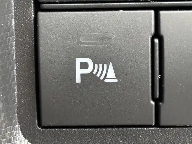 トヨタ ライズ Z 福岡県 2020(令2)年 4.4万km ブラックマイカメタリック 純正９型ＤＡ／フルセグＴＶ　/全方位カメラ　/デジタルルームミラー　/ビルトインＥＴＣ２．０　/レーダークルコン　/コーナーセンサー　/衝突軽減ブレーキ　/レーンキープ　/ＢＳＭ　/シートヒーター　/純正１７インチＡＷ　/ＬＥＤヘッドライト