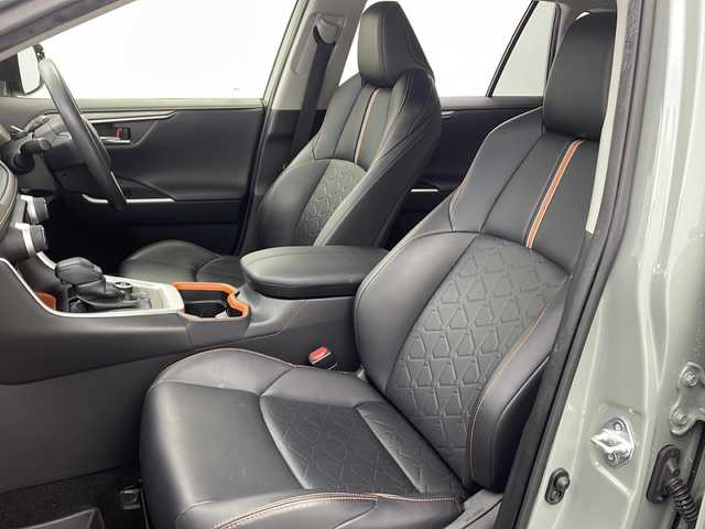 トヨタ ＲＡＶ４ アドベンチャー 大阪府 2019(令1)年 2.5万km アッシュグレーメタリック/アーバンカーキ ４ＷＤ/純正ＳＤナビ/【BT/フルセグTV/USB/DVD]/デジタルインナーミラー/バックカメラ/ETC/ドライブレコーダー前後　DC-DR651/ブラインドスポットモニター/衝突被害軽減システム/レーンキープアシスト/クルーズコントロール追従/オートライト/パワーシートD席/純正１９インチAW/純正フロアマット/スペアキー