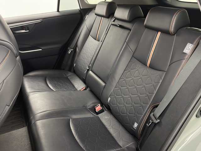 トヨタ ＲＡＶ４ アドベンチャー 大阪府 2019(令1)年 2.5万km アッシュグレーメタリック/アーバンカーキ ４ＷＤ/純正ＳＤナビ/【BT/フルセグTV/USB/DVD]/デジタルインナーミラー/バックカメラ/ETC/ドライブレコーダー前後　DC-DR651/ブラインドスポットモニター/衝突被害軽減システム/レーンキープアシスト/クルーズコントロール追従/オートライト/パワーシートD席/純正１９インチAW/純正フロアマット/スペアキー