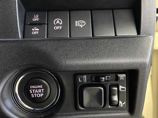 スズキ ジムニー XC 鹿児島県 2021(令3)年 2.5万km シフォンアイボリーメタリックブラック2トーンルーフ 社外ナビ　/（フルセグ/Bluetooth/CD/DVD/AM/FM）/クルーズコントロール　/ドライブレコーダー　/シートヒーター　/バックカメラ　/ヘッドライトウォッシャー　/ホワイトレタータイヤ　/ＬＥＤヘッドライト　/フロントカメラ　/社外マフラー　/社外アルミペダル/プッシュスタートボタン/スロットコントローラー/＊純正サスペンション・マフラー有り