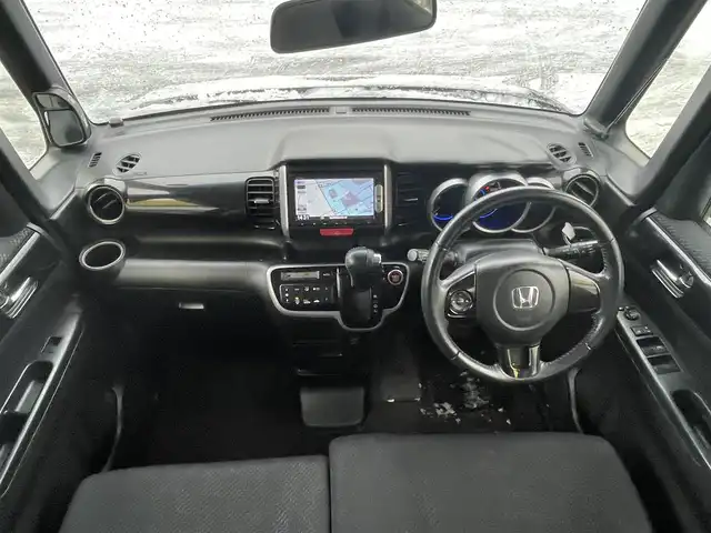 ホンダ Ｎ ＢＯＸ カスタム G 青森県 2013(平25)年 10.5万km プレミアムゴールドパープルパール (株)IDOMが運営する【じしゃロン青森店】の自社ローン専用車両になりますこちらは現金ご利用時の価格です。自社ローンご希望の方は別途その旨お申付け下さい。/４WD/スマートキー/純正ナビ/ワンセグテレビ/バックカメラ/両側パワースライドドア/純正フロアマット