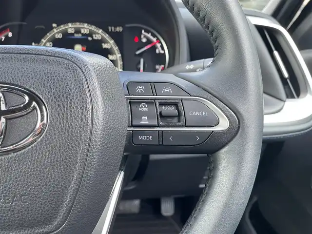 トヨタ ヴォクシー S－Z 滋賀県 2022(令4)年 4.5万km アティチュードブラックマイカ 純正8インチナビ/【Bluetooth/CD/DVD/フルセグTV】/純正フリップダウンモニター/両側パワースライドドア/ハーフレザーシート/バックカメラ/追従クルーズコントロール/クリアランスソナー/レーントレーシングアシスト/プリクラッシュセーフティ/LEDヘッドライト/オートマチックハイビーム/D/Nシートヒーター/ビルトインETC2.0/電動パーキングブレーキ/オートブレーキホールド/MTモード付AT/社外フロアマット/後席ロールサンシェード/プッシュスタート/スマートキー/ステアリングリモコン