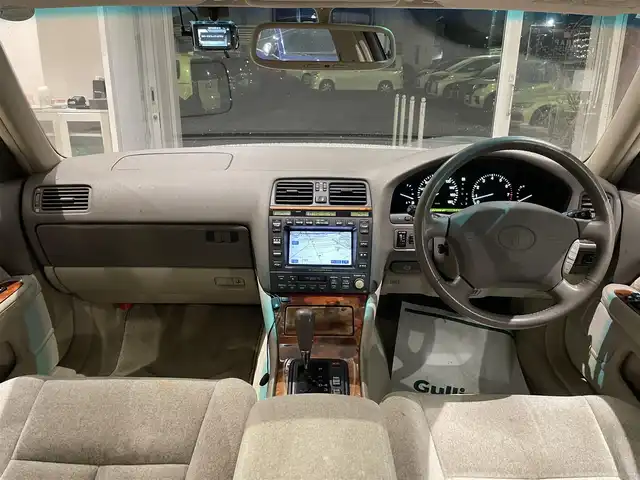 トヨタ セルシオ Cタイプ 埼玉県 1999(平11)年 10.3万km ホワイトパールマイカ サンルーフ/純正マルチ/前席パワーシート/HIDライト/純正16インチAW/クルーズコントロール/キーレス