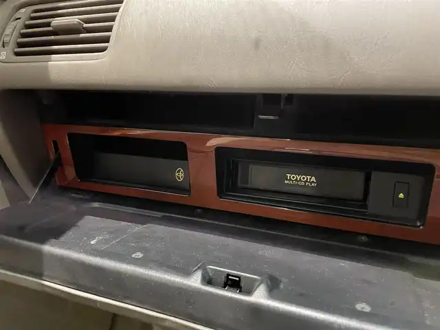 トヨタ セルシオ Cタイプ 埼玉県 1999(平11)年 10.3万km ホワイトパールマイカ サンルーフ/純正マルチ/前席パワーシート/HIDライト/純正16インチAW/クルーズコントロール/キーレス