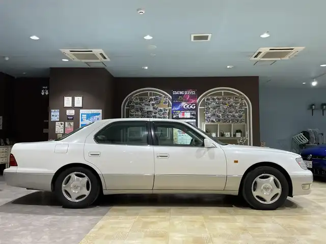 トヨタ セルシオ Cタイプ 埼玉県 1999(平11)年 10.3万km ホワイトパールマイカ サンルーフ/純正マルチ/前席パワーシート/HIDライト/純正16インチAW/クルーズコントロール/キーレス