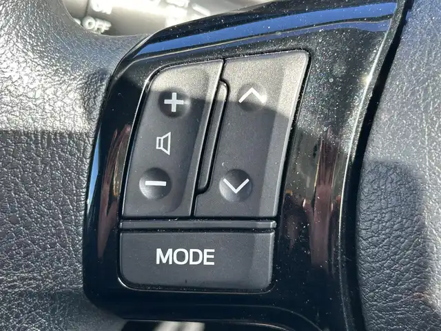 トヨタ ヴィッツ F スマートストップパッケージ 大阪府 2017(平29)年 4.9万km コバルトブルーメタリック トヨタセーフティセンス/・プリクラッシュセーフティ/・レーンディパーチャーアラート/・先行車発進/純正ナビ/・Bluetooth/フルセグTV/CD/DVD/ラジオ/主要装備/・バックカメラ/・横滑り防止装置/・アイドリングストップ/・ステアリングリモコン/・キセノンヘッドライト/・フォグランプ/・ヘッドライトレベライザー/・純正フロアマット/・社外AW/・ドライブレコーダー前/・ETC