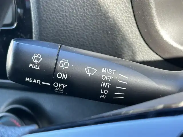 トヨタ ヴィッツ F スマートストップパッケージ 大阪府 2017(平29)年 4.9万km コバルトブルーメタリック トヨタセーフティセンス/・プリクラッシュセーフティ/・レーンディパーチャーアラート/・先行車発進/純正ナビ/・Bluetooth/フルセグTV/CD/DVD/ラジオ/主要装備/・バックカメラ/・横滑り防止装置/・アイドリングストップ/・ステアリングリモコン/・キセノンヘッドライト/・フォグランプ/・ヘッドライトレベライザー/・純正フロアマット/・社外AW/・ドライブレコーダー前/・ETC