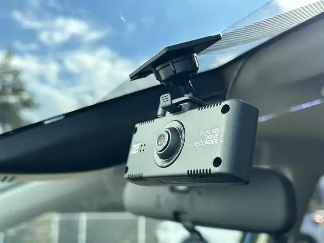 トヨタ ヴィッツ F スマートストップパッケージ 大阪府 2017(平29)年 4.9万km コバルトブルーメタリック トヨタセーフティセンス/・プリクラッシュセーフティ/・レーンディパーチャーアラート/・先行車発進/純正ナビ/・Bluetooth/フルセグTV/CD/DVD/ラジオ/主要装備/・バックカメラ/・横滑り防止装置/・アイドリングストップ/・ステアリングリモコン/・キセノンヘッドライト/・フォグランプ/・ヘッドライトレベライザー/・純正フロアマット/・社外AW/・ドライブレコーダー前/・ETC