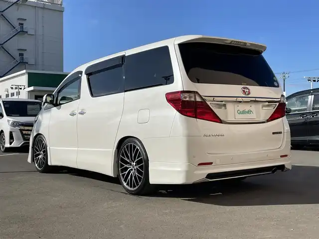 トヨタ アルファード 240S タイプゴールドⅡ 東京都 2014(平26)年 7.7万km ホワイトパールクリスタルシャイン 純正ナビ/純正フリップダウンモニター/バックカメラ/フルセグTV/フロント/リアモデリスタスポイラー/ETC/ツインムーンルーフ/両側電動スライドドア/パワーバックドア/ハーフレザーシート/前方ドライブレコーダー/横滑り防止装置/純正フロアマット/サイドバイザー/クルーズコントロール/スマートキー/オットマン/社外20インチAW