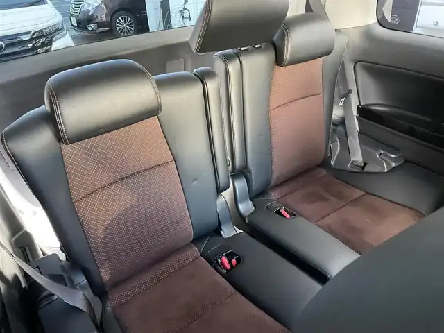 トヨタ アルファード 240S タイプゴールドⅡ 東京都 2014(平26)年 7.7万km ホワイトパールクリスタルシャイン 純正ナビ/純正フリップダウンモニター/バックカメラ/フルセグTV/フロント/リアモデリスタスポイラー/ETC/ツインムーンルーフ/両側電動スライドドア/パワーバックドア/ハーフレザーシート/前方ドライブレコーダー/横滑り防止装置/純正フロアマット/サイドバイザー/クルーズコントロール/スマートキー/オットマン/社外20インチAW