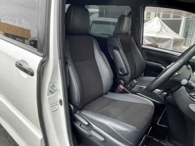 トヨタ ノア Si ダブルバイビーⅡ 道北・旭川 2019(令1)年 5.5万km ホワイトパールクリスタルシャイン AIS検査済み【2502051604】/アルパインナビ/両側パワースライドドア/ETC/ツイーター/16AW トレジャーワン　ヒューマンライン（社外）/TOYOオープンカントリーA/T　EX（社外）/TOYOTAエンブレム/社外パーツ取付有