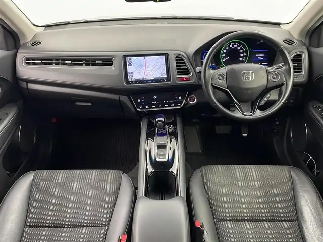 ホンダ ヴェゼル ハイブリッド Z 大阪府 2014(平26)年 10.9万km ティンテッドシルバーM (株)IDOMが運営する【じしゃロン堺店】の自社ローン専用車両になります。/こちらは現金またはオートローンご利用時の価格です。自社ローンご希望の方は別途その旨お申付け下さい