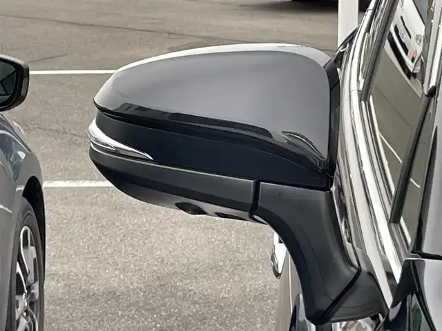 トヨタ ハリアー Z 香川県 2021(令3)年 2.3万km プレシャスブラックパール ワンオーナー/純正ナビ/BT/USB/AUX/Miracast/フルセグTV/全周囲カメラ/JBLサウンド/ハーフレザーシート/右前席パワーシート/純正LEDヘッドライト/純正フォグランプ/オートライト/オートハイビーム/純正19インチアルミホイール/モデリスタエアロ/パワーバックドア/革巻きステアリング/ステアリングスイッチ/クルーズコントロール/HUD/デジタルインナーミラー/衝突被害軽減ブレーキ/LKA/BSM/横滑り防止/コーナーセンサー/オートパーキングホールド/スマートキー×２/ビルトインETC2.0/純正フロアマット/純正ドアバイザー/電動格納ウインカードアミラー(オート機能付き)/純正ドアバイザー