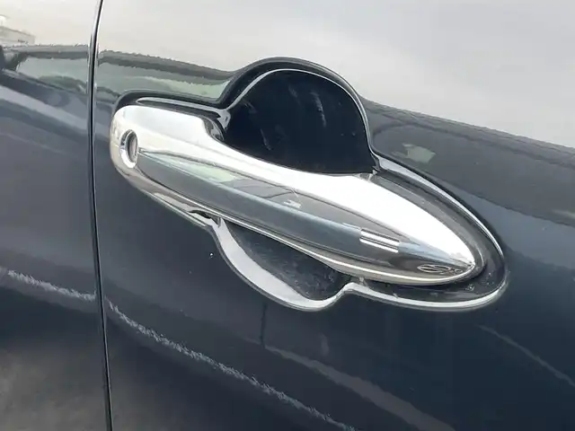 トヨタ ハリアー Z 香川県 2021(令3)年 2.3万km プレシャスブラックパール ワンオーナー/純正ナビ/BT/USB/AUX/Miracast/フルセグTV/全周囲カメラ/JBLサウンド/ハーフレザーシート/右前席パワーシート/純正LEDヘッドライト/純正フォグランプ/オートライト/オートハイビーム/純正19インチアルミホイール/モデリスタエアロ/パワーバックドア/革巻きステアリング/ステアリングスイッチ/クルーズコントロール/HUD/デジタルインナーミラー/衝突被害軽減ブレーキ/LKA/BSM/横滑り防止/コーナーセンサー/オートパーキングホールド/スマートキー×２/ビルトインETC2.0/純正フロアマット/純正ドアバイザー/電動格納ウインカードアミラー(オート機能付き)/純正ドアバイザー