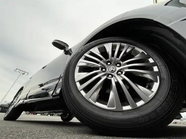 トヨタ ハリアー Z 香川県 2021(令3)年 2.3万km プレシャスブラックパール ワンオーナー/純正ナビ/BT/USB/AUX/Miracast/フルセグTV/全周囲カメラ/JBLサウンド/ハーフレザーシート/右前席パワーシート/純正LEDヘッドライト/純正フォグランプ/オートライト/オートハイビーム/純正19インチアルミホイール/モデリスタエアロ/パワーバックドア/革巻きステアリング/ステアリングスイッチ/クルーズコントロール/HUD/デジタルインナーミラー/衝突被害軽減ブレーキ/LKA/BSM/横滑り防止/コーナーセンサー/オートパーキングホールド/スマートキー×２/ビルトインETC2.0/純正フロアマット/純正ドアバイザー/電動格納ウインカードアミラー(オート機能付き)/純正ドアバイザー