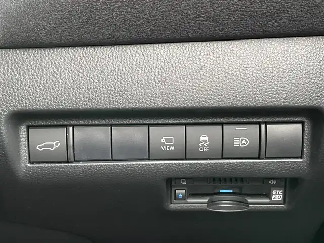 トヨタ ハリアー Z 香川県 2021(令3)年 2.3万km プレシャスブラックパール ワンオーナー/純正ナビ/BT/USB/AUX/Miracast/フルセグTV/全周囲カメラ/JBLサウンド/ハーフレザーシート/右前席パワーシート/純正LEDヘッドライト/純正フォグランプ/オートライト/オートハイビーム/純正19インチアルミホイール/モデリスタエアロ/パワーバックドア/革巻きステアリング/ステアリングスイッチ/クルーズコントロール/HUD/デジタルインナーミラー/衝突被害軽減ブレーキ/LKA/BSM/横滑り防止/コーナーセンサー/オートパーキングホールド/スマートキー×２/ビルトインETC2.0/純正フロアマット/純正ドアバイザー/電動格納ウインカードアミラー(オート機能付き)/純正ドアバイザー