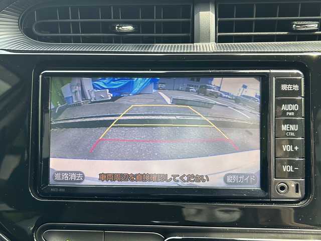 トヨタ アクア S 福井県 2018(平30)年 6.9万km ホワイトパールクリスタルシャイン スマートキー/プッシュスタート/ステアリングスイッチ/LEDヘッドライト/オートライト/オートハイビーム/ヘッドライトレベライザー/電動格納ミラー/ETC/レーンアシスト/衝突軽減/横滑り防止/コーナーセンサー/純正フロアマット/純正ドアバイザー