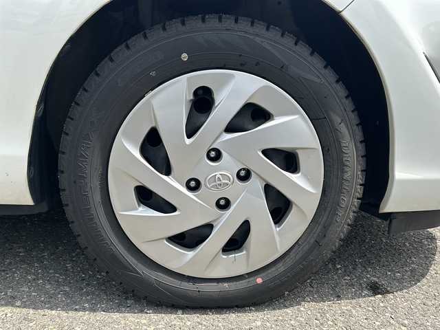 トヨタ アクア S 福井県 2018(平30)年 6.9万km ホワイトパールクリスタルシャイン スマートキー/プッシュスタート/ステアリングスイッチ/LEDヘッドライト/オートライト/オートハイビーム/ヘッドライトレベライザー/電動格納ミラー/ETC/レーンアシスト/衝突軽減/横滑り防止/コーナーセンサー/純正フロアマット/純正ドアバイザー