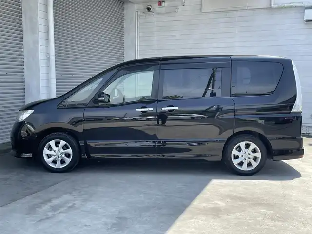 日産 セレナ ハイウェイスター Vセレクション 茨城県 2012(平24)年 8万km スーパーブラック (株)IDOMが運営する【じしゃロン水戸店】の自社ローン専用車両になりますこちらは現金またはオートローンご利用時の価格です。自社ローンご希望の方は別途その旨お申付け下さい/両側パワースライドドア/社外SDナビ/ -Bluetooth DVD CD SD フルセグTV-/バックカメラ/ETC/クルーズコントロール/スマートキー/オートライト/純正フロアマット/純正１６インチAW