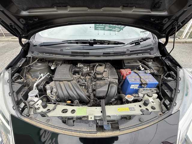 日産 ノート X 千葉県 2017(平29)年 7.6万km スーパーブラック 社外ナビ（AM/FM/ワンセグTV/Bluetooth）/インテリジェントエマージェンシーブレーキ/車線逸脱警報/ETC/バックモニター/プッシュエンジンスタート/アイドリングストップ/オートライト