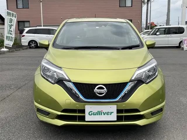 日産 ノート e－パワー X 群馬県 2016(平28)年 2.8万km オリーブグリーン ワンオーナー/純正メモリナビ、地デジ、Bluetooth、CD/　（MJ116D-W）/アラウンドビューモニター/デジタルインナーミラー/ウインカーミラー/ドアバイザー/スマートキー×２/コーナーセンサー（前後）/保証書、取説