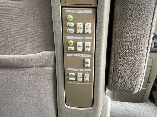 日産 エルグランド VG 東京都 2003(平15)年 13.3万km シャンパンシルバー 純正HDDナビ/バックモニター/ドライブレコーダー/ETC/後席用モニター/片側パワースライドドア/オートライト/アンチブレーキングシステム/保証書・取扱説明書
