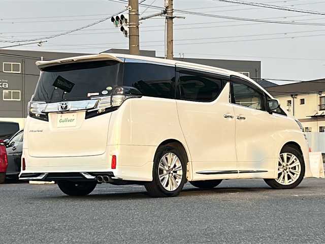 トヨタ ヴェルファイア Z 愛知県 2016(平28)年 11.3万km ホワイトパールクリスタルシャイン /モデリスタエアロキット//フロントスポイラー/サイドスカート/リヤスカート/スポーツマフラー//モデリスタフロントフェイスグリルキット//フロントグリル(LED付)/フードガーニッシュ//純正グリル(車載)//社外スタッドレス(車載) 225/60/R17//ディーラーナビ(NSZN-Z66T)//フルセグTV/BT/SD/CD/DVD//純正フリップダウンモニター(V12T-R66C)//スペアスマートキー//両側パワースライドドア//純正フロアマット//純正エントランスマット//純正ドアバイザー//オートHIDヘッドライト//フォグランプ//横滑り防止装置//クリアランスソナー//ECO MODE//ナノイー搭載エアコン//ムードランプ//レザーステアリング//ステアリングスイッチ//保証書//取扱説明書