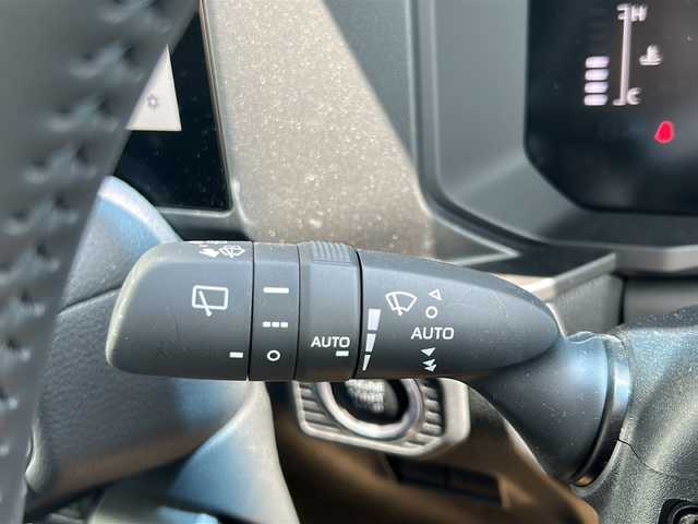 トヨタ ランドクルーザー ２５０ VX 山形県 2024(令6)年 0.2万km プラチナホワイトパールマイカ ４WD/ガソリン車/サポカーS/純正ナビ/（AM/FM/フルセグ/BT/Miracast）/モデリスタエアロ/・フロントアンダーガード/・フロントアンダーカバー/・リヤアンダーガーニッシュ/サンルーフ/本革シート/パノラミックビューモニター/純正前後ドライブレコーダー/全車速追従機能付きクルーズコントロール/マルチテレインセレクト（走行支援モード選択）/電動パワーステアリング/パーキングサポートブレーキ/集中ドアロック/デジタルインナーミラー/シートヒーター/エアシート/パワーバックドア/ステアリングスイッチ