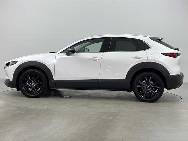 マツダ ＣＸ－３０ XD ブラックトーンエディション 道央・札幌 2023(令5)年 2.1万km スノーフレイクホワイトパールマイカ ・純正ナビ&CD&DVD&BT&HDMI&AppleCarplay&AndroidAuto/・寒冷地仕様/・360°ビューモニター/・フロント/サイド/バックカメラ/・パワーバックドア/・i-ACTIVESENSE/・衝突被害軽減ブレーキ/・クルーズコントロール/・クリアランスソナー/・スマートブレーキサポート/・レーンキープアシスト/・車線逸脱警報/・誤発進抑制制御/・交通標識認識システム/・ブラインドスポットモニター/・ダイナミック・スタビリティ・コントロール/・パーキングセンサー/・アイドリングストップ/・ヘッドアップディスプレイ/・社外前後ドライブレコーダー/・ドアミラーヒーター/・パドルシフト/・ステアリングスイッチ/・革巻きステアリング/・電動格納ミラー/・純正フロアマット/・プッシュスタート/・LEDヘッドライト/・オートライト/・オートマチックハイビーム/・スマートキー/・スペアキー