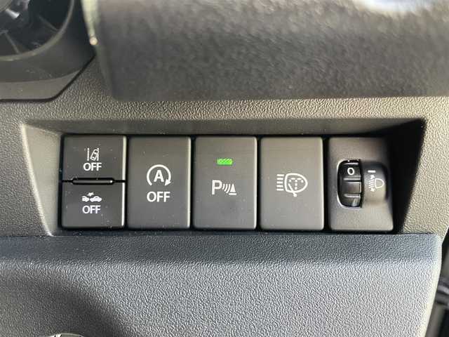 スズキ ジムニー ノマド FC 富山県 2025(令7)年 0.1万km 黒  4WD/ セーフティサポート/・　デュアルカメラブレーキサポート/・　誤発進抑制機能/・　後退時ブレーキサポート/・　後方誤発進抑制機能/・　車線逸脱警報/・　アダプティブクルーズコントロール/・　ハイビームアシスト/・　標識認識機能/・　ふらつき警報/・　先行車発進お知らせ機能/ D/N席シートヒーター/ LEDヘッドライト/・　ヘッドランプウォッシャー/ フォグライト/・　電動オート格納機能/・　ヒーター/ 純正15インチアルミホイール/ 背面タイヤハーフカバー/ 撥水加工ファブリックシート