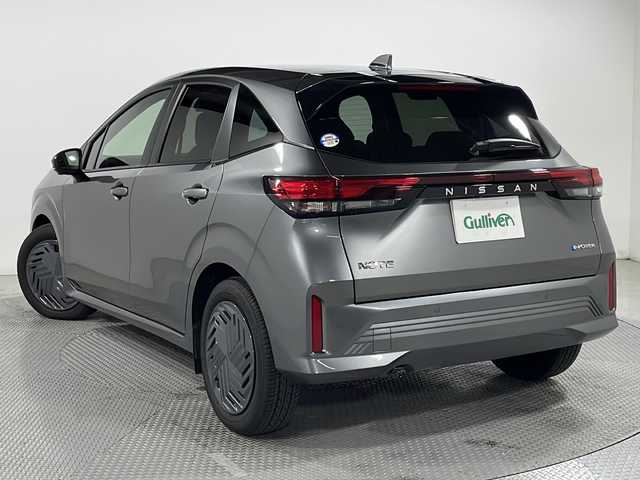 日産 ノート X 広島県 2024(令6)年 0.3万km ダークメタルグレー 禁煙車/純正ナビ/アラウンドビューモニター/インテリジェントルームミラー/プロパイロット/ブラインドスポットモニター/オートホールド付電動パーキングブレーキ/アダブティブヘッドライト/衝突軽減/レーンキープ/ハンドル支援/踏み間違い防止/ヘッドライトレベライザー/エアバッグ(運転席/助手席)/純正16インチホイールキャップ(185/60/R16)