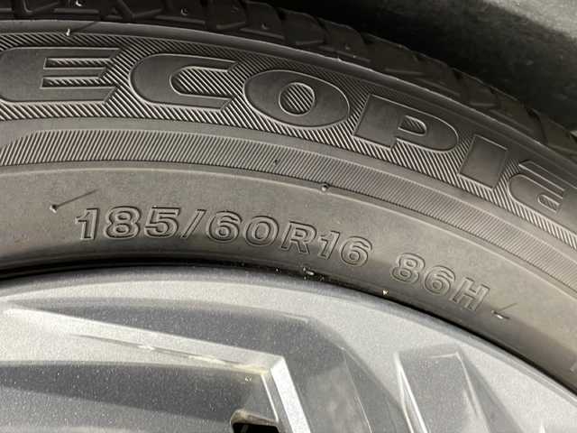 日産 ノート X 広島県 2024(令6)年 0.3万km ダークメタルグレー 禁煙車/純正ナビ/アラウンドビューモニター/インテリジェントルームミラー/プロパイロット/ブラインドスポットモニター/オートホールド付電動パーキングブレーキ/アダブティブヘッドライト/衝突軽減/レーンキープ/ハンドル支援/踏み間違い防止/ヘッドライトレベライザー/エアバッグ(運転席/助手席)/純正16インチホイールキャップ(185/60/R16)