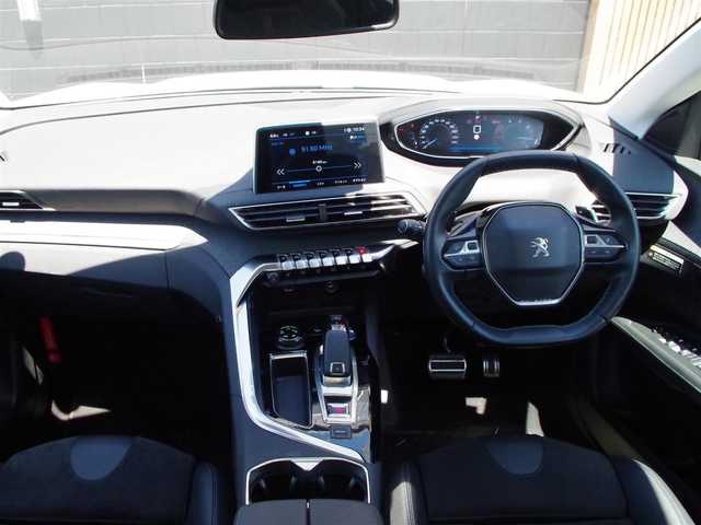 プジョー ３００８ クロスシティ ブルーHDi 埼玉県 2020(令2)年 3.6万km パール 特別仕様車/1オーナー/ブラックハーフレザーシート/アダプティブクルーズコントロール/パノラミックスライディングルーフ/CarPlay/パークセンサー/ブラインドスポットモニター/サイド/バックカメラ/ETC/ワイヤレス充電/シートヒーター/シートポジションメモリー機能/Bluetooth/ルームミラー内臓サイドカメラ