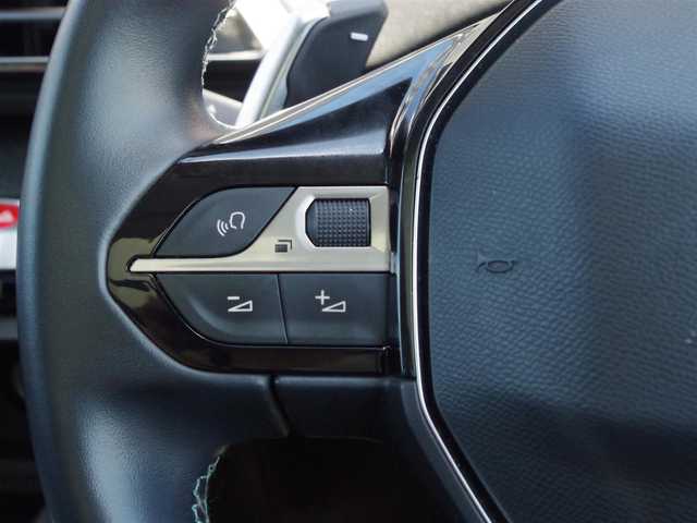 プジョー ３００８ クロスシティ ブルーHDi 埼玉県 2020(令2)年 3.6万km パール 特別仕様車/1オーナー/ブラックハーフレザーシート/アダプティブクルーズコントロール/パノラミックスライディングルーフ/CarPlay/パークセンサー/ブラインドスポットモニター/サイド/バックカメラ/ETC/ワイヤレス充電/シートヒーター/シートポジションメモリー機能/Bluetooth/ルームミラー内臓サイドカメラ