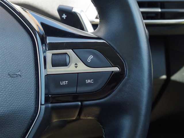 プジョー ３００８ クロスシティ ブルーHDi 埼玉県 2020(令2)年 3.6万km パール 特別仕様車/1オーナー/ブラックハーフレザーシート/アダプティブクルーズコントロール/パノラミックスライディングルーフ/CarPlay/パークセンサー/ブラインドスポットモニター/サイド/バックカメラ/ETC/ワイヤレス充電/シートヒーター/シートポジションメモリー機能/Bluetooth/ルームミラー内臓サイドカメラ
