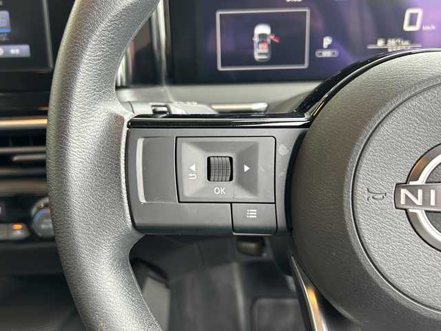 日産 ノート S 愛知県 2021(令3)年 5.6万km ブリリアントシルバー 衝突被害軽減ブレーキ/純正7インチディスプレイオーディオナビ（ナビ無し）/Bluetooth/バックカメラ/コーナーセンサー/純正アルミホイール/ETC/ステアリングスイッチ/スマートキー/プッシュスタート