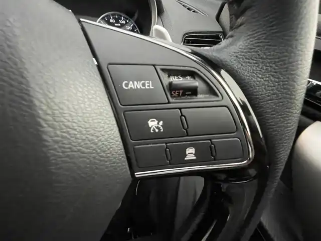 三菱 エクリプス クロス ＰＨＥＶ P 千葉県 2021(令3)年 3.5万km チタニウムグレーメタリック ワンオーナー/純正メモリナビ/・DTV/Bluetooth/Apple CarPlay/全方位カメラ/ヘッドアップディスプレイ/前後ドライブレコーダー/前席シートヒーター/パワーシート/ハーフレザーシート/ステアリングヒーター/e-Assist/・衝突被害軽減ブレーキシステム/・車線逸脱警報システム/・レーダークルーズコントロール/・オートマチックハイビーム/・誤発進抑制機能/・後側方車両検知警報システム/・後退時車両検知システム/アクティブスタビリティコントロール/パーキングセンサー/純正LEDヘッドライト/純正18インチアルミホイール/純正フロアマット/プッシュエンジンスタート/スマートキー×２/取扱説明書/保証書