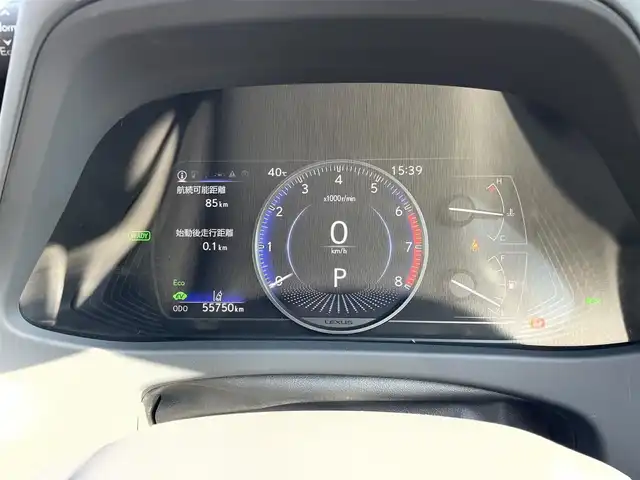 レクサス ＵＸ 250h バージョンL 群馬県 2023(令5)年 5.6万km ブレージングカーネリアンコントラストレイヤリング レクサスセーフティーシステム/・衝突軽減ブレーキ/・クルーズコントロール/・クリアランスソナー/・レーンキープアシスト/・ブラインドスポット/・オートハイビーム/・オートマチックハイビーム/・横滑り防止装置/・パノラミックビューモニター/・SOSコール/純正12.3インチナビ/・AM/FM/Bluetooth/・USB/フルセグTV/パドルシフト/パワーバックドア/前席シートヒーター/前席エアシート/前席パワーシート/ハンドルヒーター/シートメモリー/前後ドライブレコーダー/純正フロアマット/純正18インチアルミホイール/プッシュスタート/スマートキー