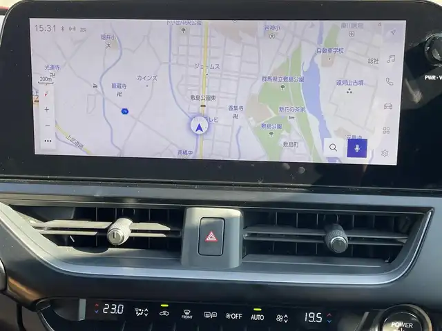 レクサス ＵＸ 250h バージョンL 群馬県 2023(令5)年 5.6万km ブレージングカーネリアンコントラストレイヤリング レクサスセーフティーシステム/・衝突軽減ブレーキ/・クルーズコントロール/・クリアランスソナー/・レーンキープアシスト/・ブラインドスポット/・オートハイビーム/・オートマチックハイビーム/・横滑り防止装置/・パノラミックビューモニター/・SOSコール/純正12.3インチナビ/・AM/FM/Bluetooth/・USB/フルセグTV/パドルシフト/パワーバックドア/前席シートヒーター/前席エアシート/前席パワーシート/ハンドルヒーター/シートメモリー/前後ドライブレコーダー/純正フロアマット/純正18インチアルミホイール/プッシュスタート/スマートキー