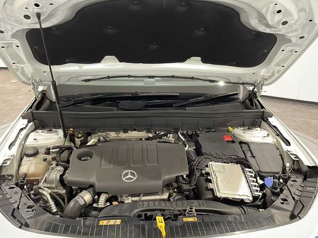 メルセデス・ベンツ ＧＬＢ２００ｄ AMGライン 新潟県 2020(令2)年 4.6万km デジタルホワイト レーダーセーフティパッケージ/・アダプティブディスタンスアシスト・ディストロニック/・アクティブブレーキアシスト/・アクティブレーンキーピングアシスト/ナビゲーションパッケージ/・TV/USB/BT/アテンションアシスト/ブラインドスポットアシスト/レーンチェンジアシスト/インテリジェントライトシステム/フラットランクオープナー/360°カメラシステム/ダウンヒル・スピード・レギュレーション/D席N席パワーシート/シートヒーター/ETC2.0/ドライブレコーダー