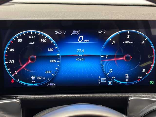 メルセデス・ベンツ ＧＬＢ２００ｄ AMGライン 新潟県 2020(令2)年 4.6万km デジタルホワイト レーダーセーフティパッケージ/・アダプティブディスタンスアシスト・ディストロニック/・アクティブブレーキアシスト/・アクティブレーンキーピングアシスト/ナビゲーションパッケージ/・TV/USB/BT/アテンションアシスト/ブラインドスポットアシスト/レーンチェンジアシスト/インテリジェントライトシステム/フラットランクオープナー/360°カメラシステム/ダウンヒル・スピード・レギュレーション/D席N席パワーシート/シートヒーター/ETC2.0/ドライブレコーダー