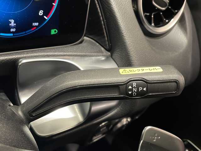 メルセデス・ベンツ ＧＬＢ２００ｄ AMGライン 新潟県 2020(令2)年 4.6万km デジタルホワイト レーダーセーフティパッケージ/・アダプティブディスタンスアシスト・ディストロニック/・アクティブブレーキアシスト/・アクティブレーンキーピングアシスト/ナビゲーションパッケージ/・TV/USB/BT/アテンションアシスト/ブラインドスポットアシスト/レーンチェンジアシスト/インテリジェントライトシステム/フラットランクオープナー/360°カメラシステム/ダウンヒル・スピード・レギュレーション/D席N席パワーシート/シートヒーター/ETC2.0/ドライブレコーダー