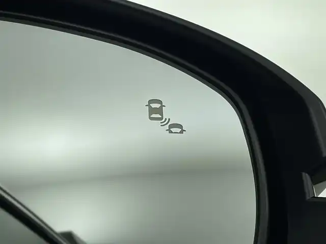ホンダ ヴェゼル ハイブリッド e:HEV Z 群馬県 2025(令7)年 0.1千km プラチナホワイトパール 登録済未使用車　純正９インチナビ　バックカメラ　パワーバックドア　ＬＥＤ　ＡＨＢ　シートヒーター　純正１８インチＡＷ　ステアリングリモコン　ワイヤレス充電器　ＢＳＭ　スマートキー　ＥＴＣ２．０　スペア