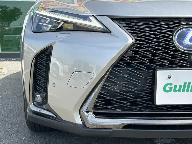 レクサス ＵＸ 250h Fスポーツ 和歌山県 2021(令3)年 6.8万km ソニックチタニウム オレンジキャリパー/純正12.3インチナビ/全方位カメラ/フルセグTV/BT/衝突軽減ブレーキ/ブラインドスポットモニター/前後コーナーセンサー/オートライト/レーダークルコン/ドラレコ/ETC/シートヒーター/ステアリングヒーター/ステアリングリモコン/シートメモリー/パドルシフト/電動リアゲート/3眼LEDヘッドライト/フォグランプ
